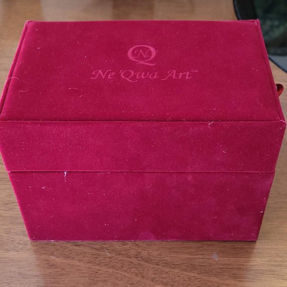 Ne'Qwa Art Blown Glass, Reverse Painted Ornament Annie Lee - Picture 6 of 6